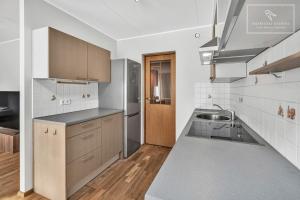 2BR in Kadriorg Sauna Balcony Free parking