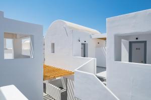 Angelo Estate Santorini