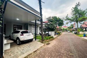 Urbanview Omah Obah Antapani Bandung