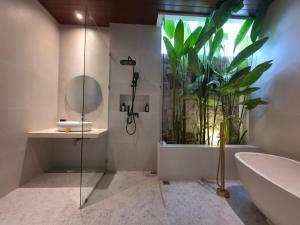 Anjani 2BR Villa with Rice Field View