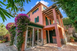 Villa Aurora