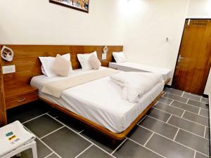 Radhe Krishna Hotel and Restaurant