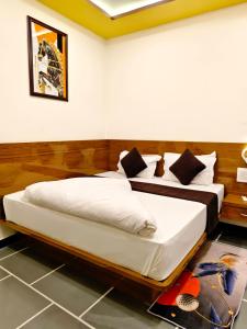 Radhe Krishna Hotel and Restaurant