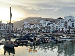 FullStay Marina Apartments - Breakfast Included, Free Parking, Pool and Beach Access