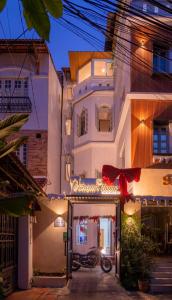Chạms Hotel & Homestay