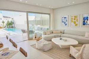 Walk to Naousa, 5BR Pool Villa,Villa Yagha