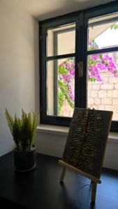 Apartment Stone Nest
