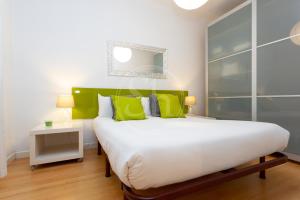 Apartment near Sagrada Familia