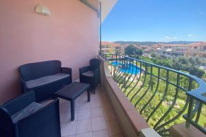 Appartamento in complesso con piscina