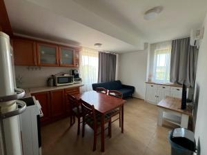 Luna Seaview Apartment