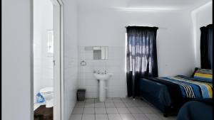 Uvongo Square 26