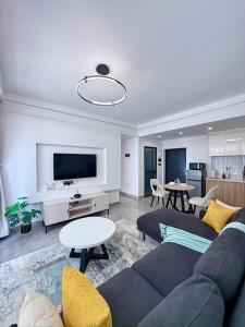 Cozy 1 BDR Apartment Opposite Junction Mall, Riara Road