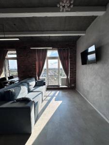 Loft Apartment with Sea View & Terrace near Riviera Shopping Mall
