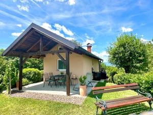 Tomajna Vineyard Stay