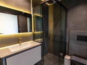 Soma Landscape Suites
