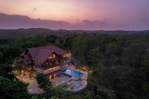 SaffronStays Vedika Heritage Family Suite