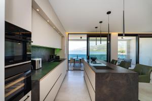 Karina Villa Sunset - Luxury Apartment near Sea