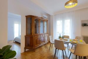 Luxury Vantage Apartment 3BR Spatial view