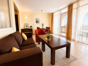 Sunset Resort- First Line & Pool - Private Ap