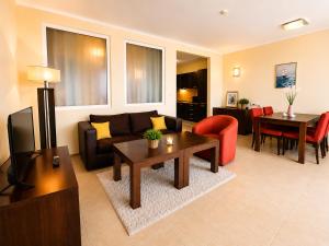 Sunset Resort- First Line & Pool - Private Ap