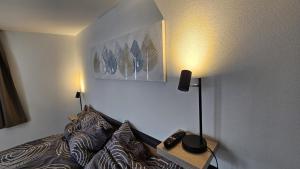 Private Rooms near Glarus, Shared Bath