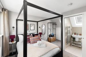 Artistic Flair 1 BD Cottage in NW11 Sleeps 3