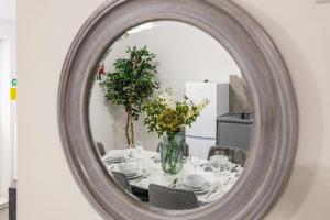 Peaceful London Stay 2BR Walkable Locale