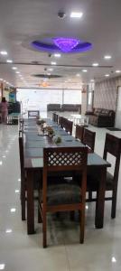 Hotel Paras r inn airport