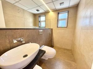 Mirashyas Comic Escape - Unique 2D Stay for Couples & Nomads Near Vagator Beach
