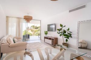 Stupa Hills 1A - Sea View New Amazing Apartment