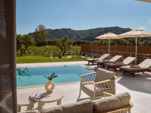 Reveria Villa, a 1500m2 Private Poolside Stay, By ThinkVilla