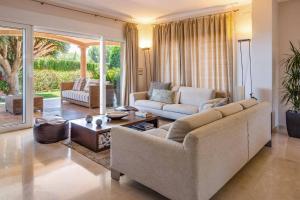 Villa Oliveres by Villa Plus