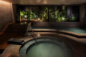 South Gate Hotel Okinawa Naha Tomari Port - Direct Access to Tomarin