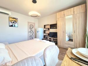 Luxury Studio & Pool in Diamond Beach Sarafovo