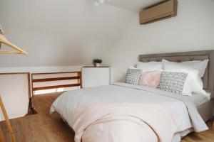 Central Loft in Old Town - AC & Netflix