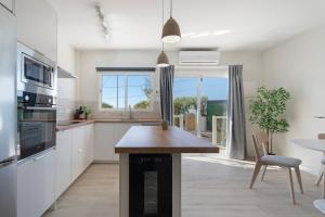 Charming Apartment with Ocean and Mountain Views in Santa Cruz