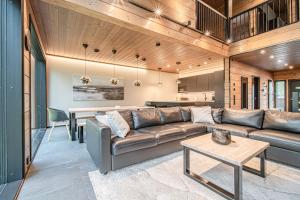 Villa Tieva B by Aavalevi
