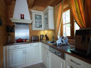 EDELWILD Almchalet - DIE KORALPEN RESIDENZ im Koralm Dorf I Spa I WMF Küchengeräte I Weber Grill I Bang & Olufsen I Balkon I Terrasse I Panorama I 4x TV I Bluetooth LS I 4 Parkplätze I Garten I Hunde willkommen I Das ganze Chalet mit 144qm für Si