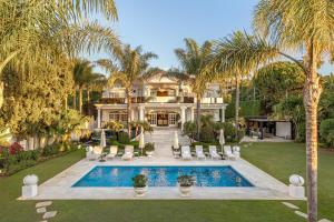 Frontline Villa El Martinete with Picasso Pool