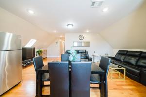 Family-Friendly 4BR Boston Stay Near Franklin Park, Free Parking, Near MTBA 233-3