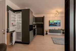 The Essence by Blvd 8B7 - Studio with Free Parking