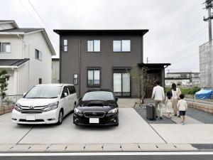 Modern Japanese House Near Ozu Station by Restavio
