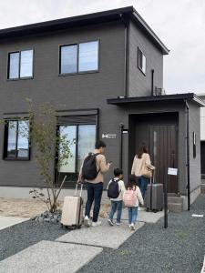 Modern Japanese House Near Ozu Station by Restavio