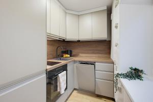 Luxury Haapsalu City Centre Apartment with Männisalu Country Spa option