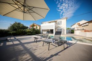 Villa Olive Bay