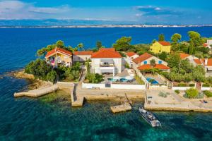Villa Olive Bay