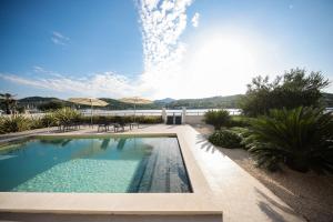 Villa Olive Bay