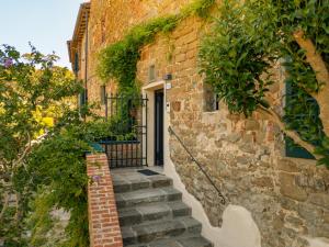 Leonardo da Vinci Birthplace Luxury Retreat with Sauna