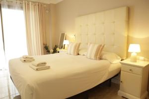 Marbella Center Seafront 3 BR by Houselogy