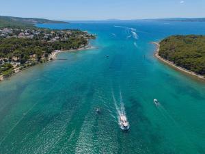 Luxurius Villa Vinka by El-Pi Tours 50m from the beach